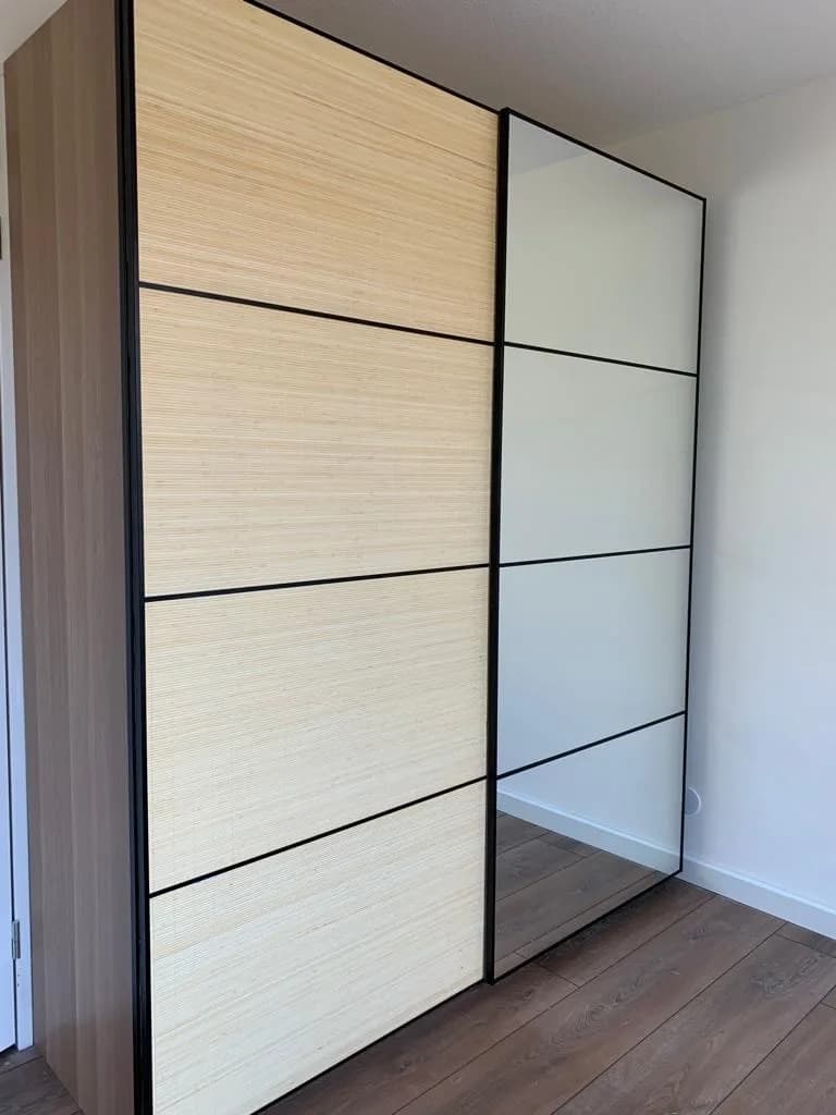 Volledig opgeleverde IKEA METOD keuken met lades soft-close afgesteld en plinten weggewerkt